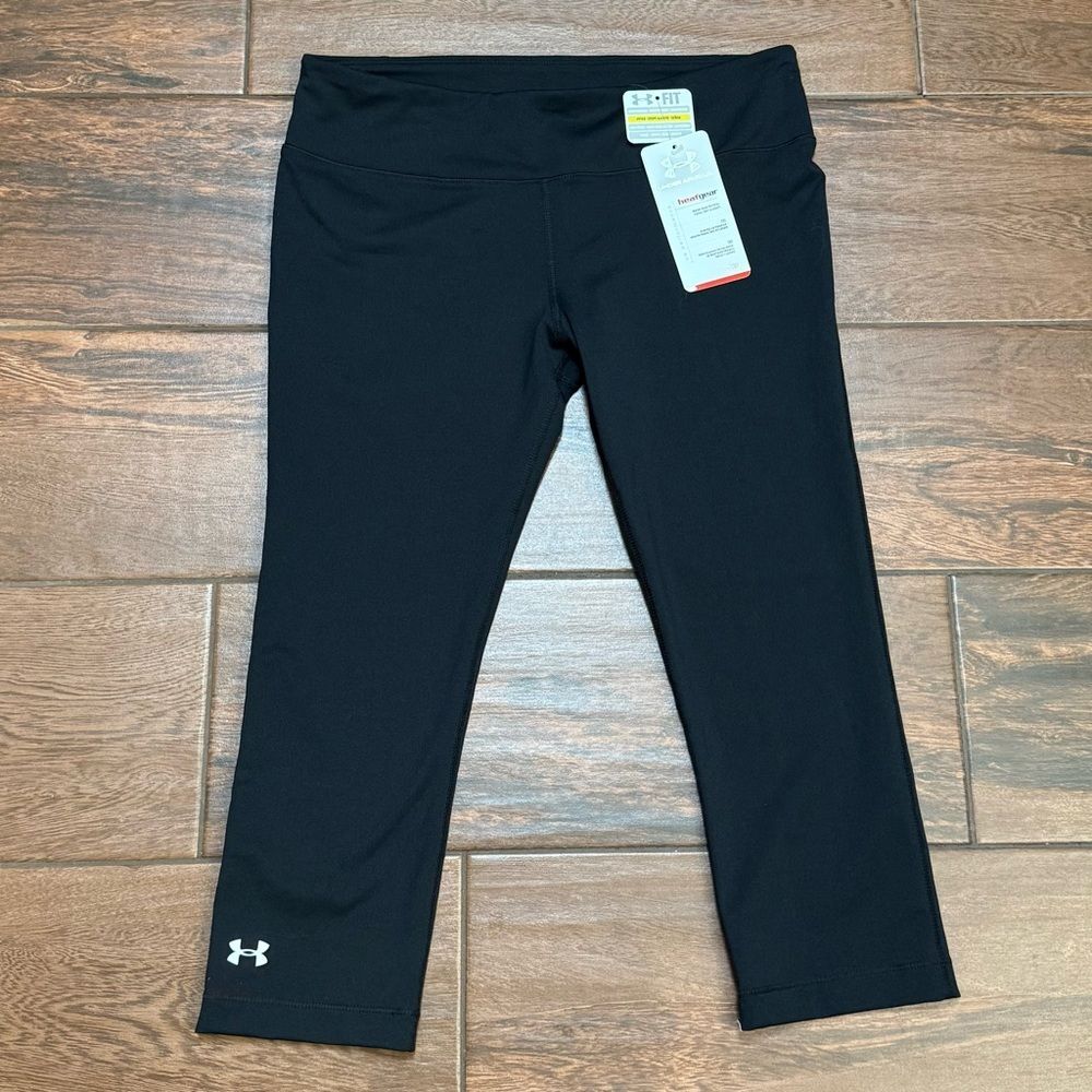 NWT Black UNDER ARMOUR Fitted Capri Leggings UA Size S